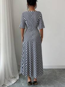 Selianne 夏季优雅收腰 A 字形蓝色条纹喇叭长裙女装 - 藍色 - 查看 2