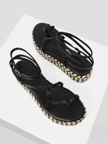 MOTF WOMEN'S BLACK STRAP DECOR THICK BOTTOM ROPE SANDALS, SUMMER - Black - View 4