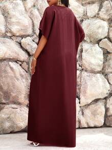 SHEIN Lady Herbst- und Winterarbeit Grünes Kaftankleid mit gekerbten Fledermausärmeln Kleider in Übergröße Urlaubsoutfits für Damen Strandoutfits für Damen Strandurlaub Strandkleid Hochzeitsgastkleid Damen Business Casual Damen Ballkleid, Maxikleid