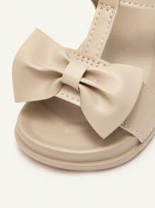 Cozy Pixies 1 双可爱幼儿花卉钩环平底凉鞋，时尚百搭，柔软鞋底，适合宝宝，夏季