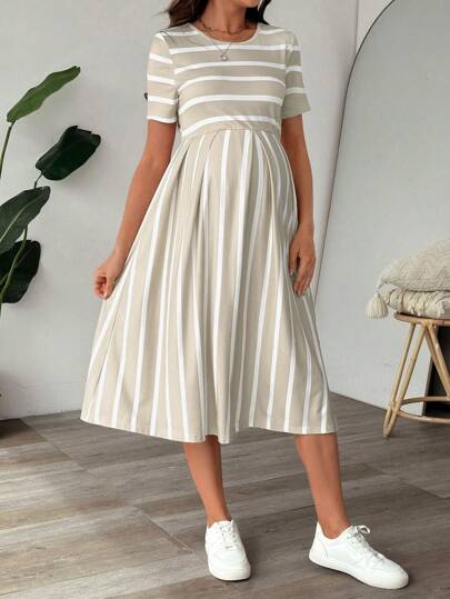 SHEIN فستان قصير أكمام للحوامل بخطوط صيفي عادي