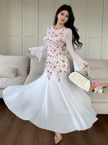 Modelyn 女式花卉印花圆领喇叭袖蕾丝边修身摆裙，春夏 - 彩色 - 查看 3