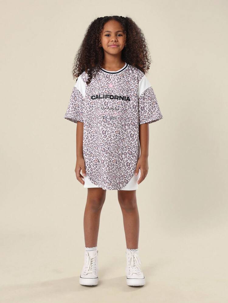 T-shirt surdimensionné à imprimé léopard et texte graphique