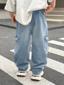 SHEIN 年轻男孩秋冬时尚做旧洗水宽松蓝色牛仔裤，带工装口袋，休闲百搭，适合返校服装和街头服饰