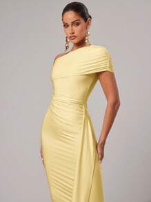 Silquee 女士纯色连衣裙、性感优雅黑色不对称荷叶边下摆长裙、黑色连衣裙、自然腰连衣裙、正式连衣裙、针织连衣裙、度假连衣裙、海滩度假连衣裙、约会连衣裙、超长连衣裙、黑色荷叶边下摆连衣裙、黑色腰带连衣裙 - 黃色 - 查看 6