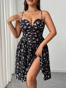 SHEIN Unity Vestido de tira fina con estampado floral pequeño elegante para tallas grandes, para el verano - Negro - Ver 7