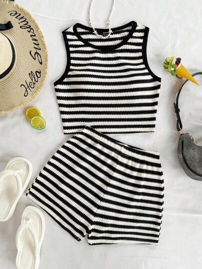 Soleia 2 件套女士度假红白针织纹理提花抹胸上衣，配蝴蝶结和松紧腰短裤