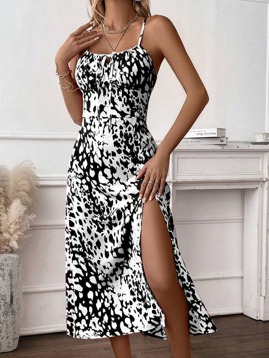 SHEIN Clasi Đầm yếm hở gấu in họa tiết mùa hè cho nữ - Đen và trắng - Xem 1