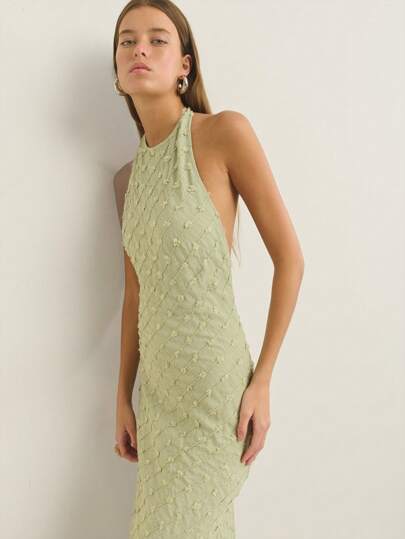 Nöista 合身中长款纹理针织面料，高领口；轻盈透气的设计；女性理想的海滩装和休闲骄傲庆典装扮；女性百搭机场装；夏季必备。