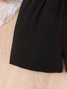 Bộ 3 món cho bé gái: Áo vest xanh lá cây, áo ba lỗ dệt kim và quần short, trang phục đi làm tinh tế Bộ đồ hai mảnh cho bé gái Bộ quần áo mùa hè màu xanh lá cây Quần short Bộ trang phục cho bé gái trong bộ đồ hai mảnh màu xanh lá cây thời trang - màu xanh lá - Xem 8