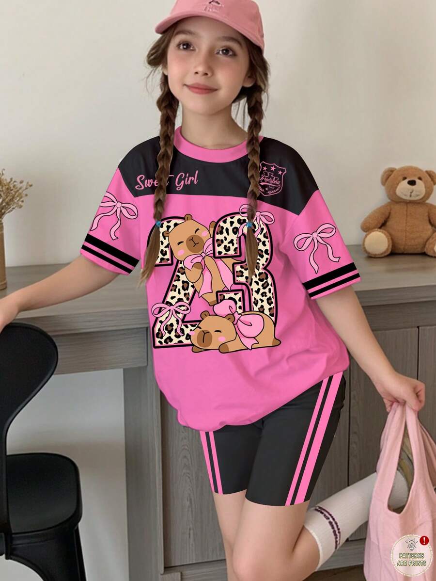 SHEIN 2 件套青少年女孩休闲甜美酷炫运动、学院风、可爱卡通动物水豚蝴蝶结、豹纹、数字 23、拼布短袖 T 恤和短裤套装,适合夏季 - 彩色 - 查看 1