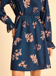 CAJUNI Damen Boho Urlaubs Tropical Floral Muster Kleid mit hohem Kragen, Langarm, Taillenzug und A-Linie, dunkelgrün