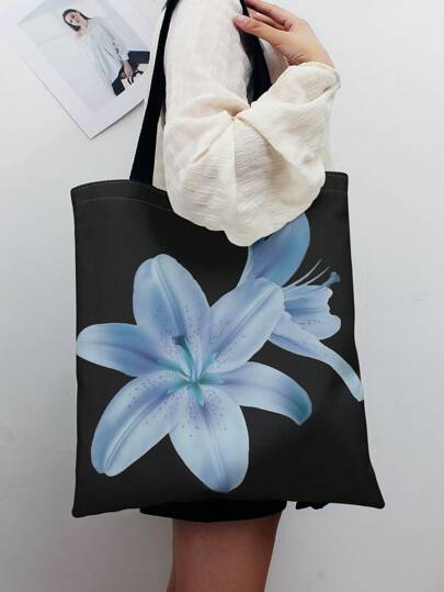 Kawaii حقيبة تسوق كبيرة المطبوعة بطبعة زهرية قابلة للعكس والاستخدام في الرحلات والنقل اليومي ذات طبعة باللون الأزرق