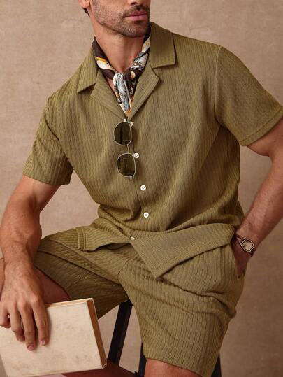 Manfinity Homme Men's Solid-Color Knitted Threaded Texture Fabric, Short-Sleeved Single-Breasted Casual Shirt Set With Cuban Collar Design For Summer,Men's Solid Color Short-Sleeve Casual Loose Fit Shirt Set 70s Men Outfit Men Resort Wear,Versatile Items For Daily Commuting, Travel, Vacation And Outings,Husband And Boyfriend Gifts For Friends,Casual And Simple Style, Urban Mature Style, British Gentleman Style