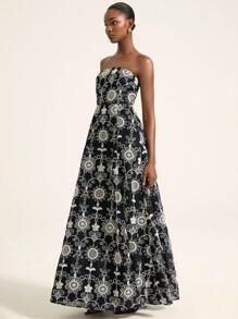 Aveloria Rosie Robe longue élégante d'été pour femmes avec fente, ajourée, broderie perlée. Robe maxi noire très évasée et sans bretelles pour vacances