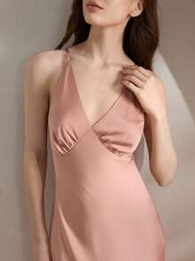 Ocili 丝滑缎面缎面舒适吊带裙，适合女士奢华家居服