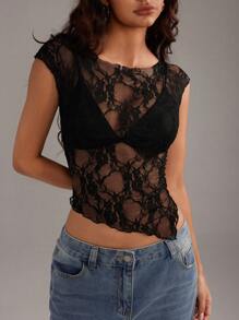 TRNVIE Schwarzes Blumen-Spitzen-Stoff transparentes figurnahes Top mit unregelmäßigem Saum und Schlitz an der Seite, kurze Ärmel, modisch, elegant, süß, romantisch, sexy, lässig, vielseitig für Frauen im Sommer