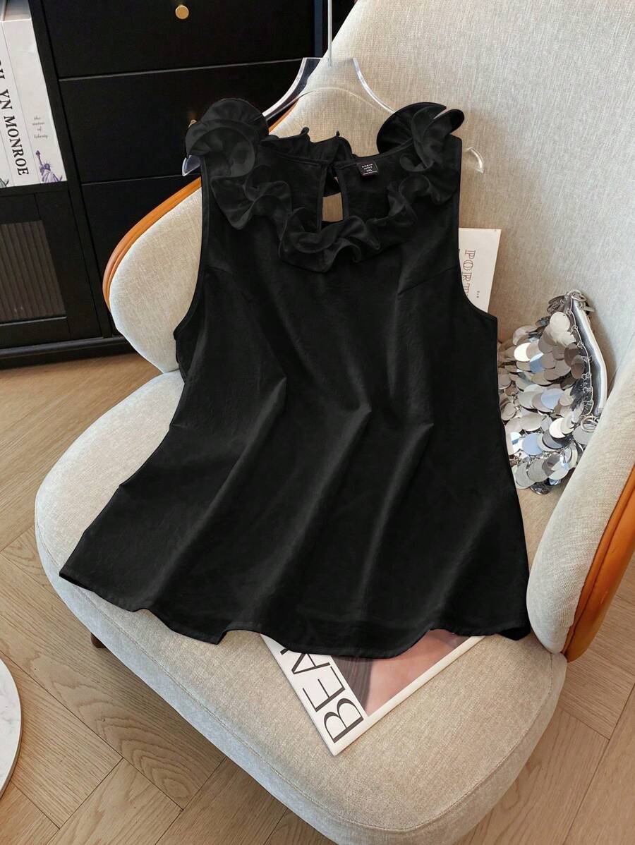 GlowEve CURVE Top sin mangas con adorno floral 3D de moda informal para mujer de talla grande - Negro - Ver 1