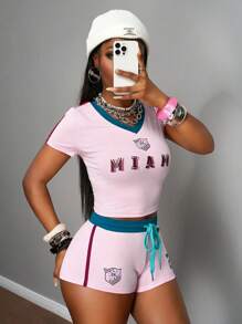 Slaydiva 2025 夏季新款街头休闲粉绿色撞色短款修身字母图案 V 领短袖 T + 迷你短裤女两件套，适合日常旅行、派对、音乐节、日常旅行、毕业穿、朋友聚会、生日派对、海滩、学院风 - 迈阿密装两件套短裤套装迈阿密两件套女装迈阿密装 - 粉色 - 查看 4