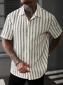Manfinity RSRT Camisa casual para hombres con rayas verticales texturizadas en melocotón
