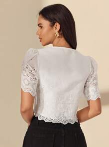 Almamuse Top décontracté à manches courtes pour femmes, de couleur unie élégant, avec col rond, appliqué brodé et ourlet en dentelle - Blanc - Voir 2