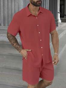 Manfinity Homme Conjunto de talla grande con 2 piezas: Camisa casual de manga corta con hombro caído y un solo botonadura, para el verano - Color caoba - Ver 5