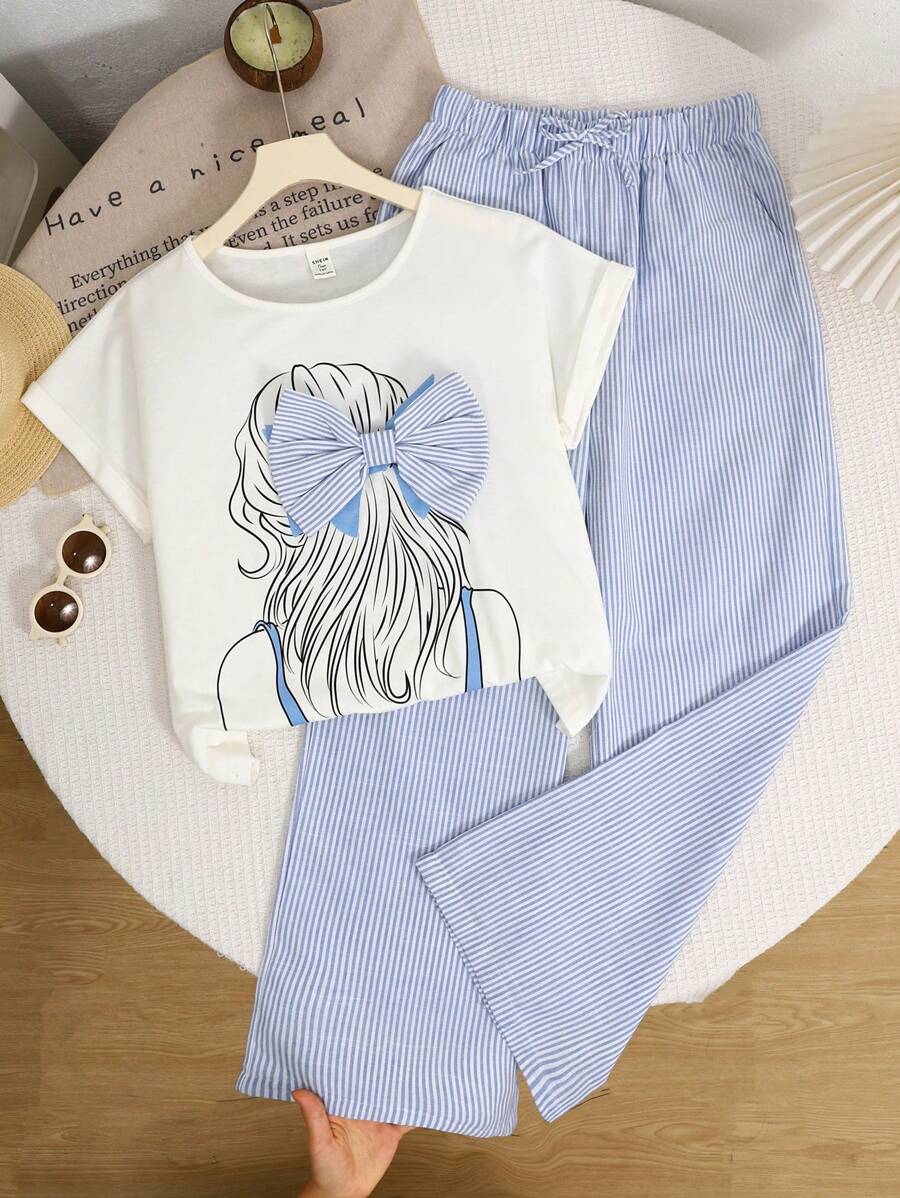 SHEIN 少女两件套服装：白色针织修身休闲肖像印花蝴蝶结宽松短袖 T 恤和阔腿裤，适合春夏季、郊游、派对、节日、学院风、返校 - 藍白色 - 查看 1
