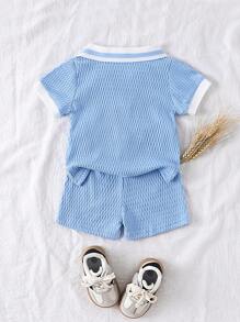 SHEIN Vintaside Kids 男婴夏季纯绿色套装 - Polo 领短袖上衣搭配短裤，简约风格无图案，宽松版型，适合外出、休闲居家、轻运动 - 淺藍色 - 查看 2