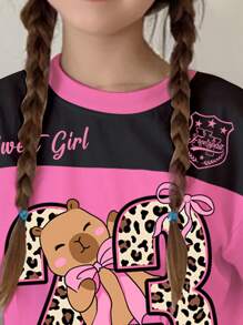SHEIN 2 件套青少年女孩休闲甜美酷炫运动、学院风、可爱卡通动物水豚蝴蝶结、豹纹、数字 23、拼布短袖 T 恤和短裤套装，适合夏季 - 彩色 - 查看 3