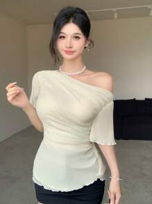 DAZY 夏季修身雪纺露肩短袖衬衫，优雅百搭，适合办公室、派对、婚礼等场合，荷叶边下摆，尽显女性魅力。 - 米色 - 查看 11