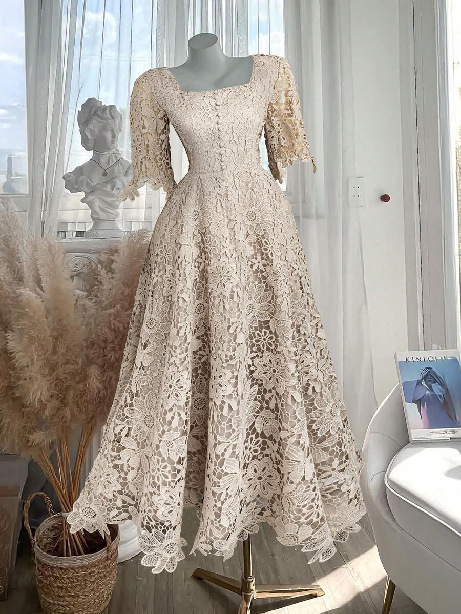 SHEIN Clasi Đầm ren hoa cổ vuông tay ngắn thanh lịch cho nữ cỡ lớn