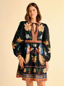 CAJUNI Vestido corto de tejido veraniego para mujer con escote en V, mangas con puños de lazo y estampado de loro negro, árbol de coco, piña y plantas tropicales, diseño bohemio para vacaciones