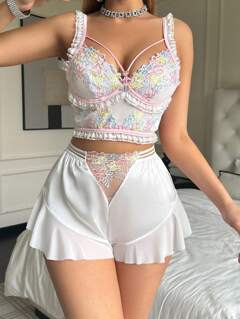 ملابس النوم وملابس داخلية