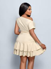 SOLERSUN 大码夏季女装连衣裙优雅派对针织斜领短袖双褶迷你连衣裙音乐节2025新年演唱会短裙 - 杏色 - 查看 2