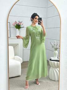 Yasmyna Vestido tradicional árabe de manga larga con cordón en el cuello y bordado floral para mujer