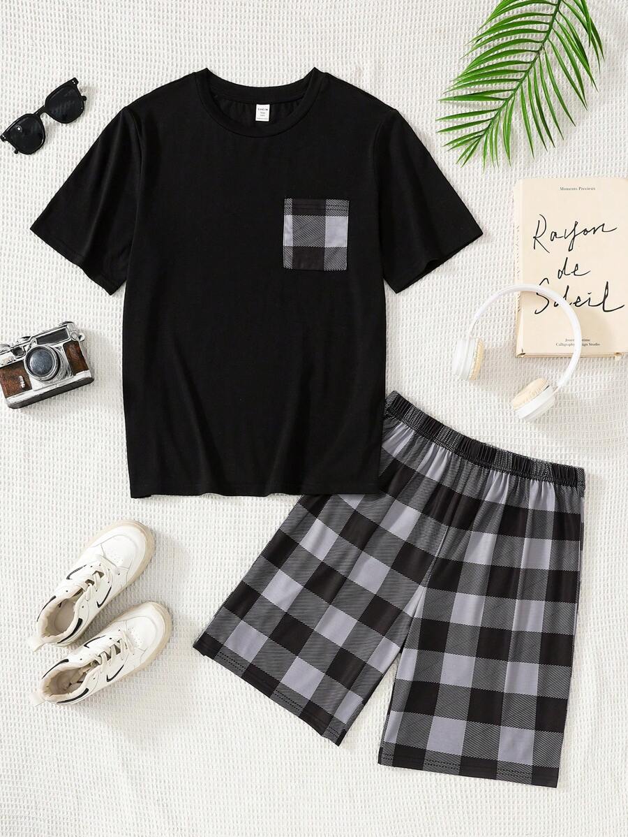 SHEIN 2 件青少年男孩夏季休闲宽松纯色 T 恤和格子短裤针织睡衣套装