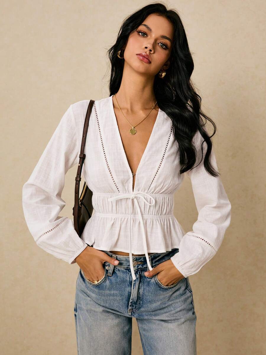 Poéselle 女士白色长袖棉质上衣，波西米亚风深 V 领荷叶边衬衫，带蕾丝花边袖子和抽绳腰带 | 波西米亚风衬衫，秋季女装，女式田园风上衣，白色长袖短款上衣，田园风上衣，春季女装创意，女士休闲百搭纯色系带衬衫，秋季女装 - 白色 - 查看 1