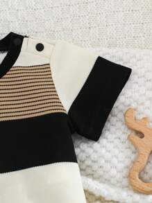 新生男婴/女婴两件套服装：柔软针织彩色条纹圆领短袖上衣和松紧腰短裤 - 彩色 - 查看 4