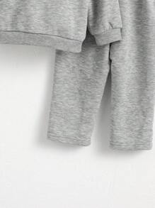 SHEIN Playful Pals 女婴婴幼儿0-3岁秋冬简约高领长袖卫衣+裤子两件套服装，碎花灰色 - 灰色 - 查看 7