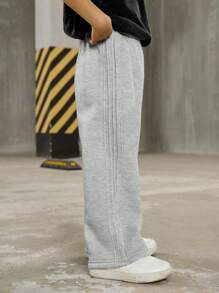 SHEIN Little Byeori Boys Clothes Tween Boy Casual College Comfortable Fashionable Simple Street Loose Version Practical And Versatile Pleated Sweatpants Trousers Comfortable And Thick Suitable For Daily Use Suitable For School Suitable For Travel Suitable For Sports Suitable For Spring, Summer, Autumn And Winter Seasons Suitable For School Start, Back To School Season, Opening Ceremony. - Grey - View 3