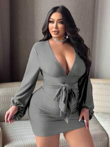 NU&NOW 大码女式红色合身褶饰灯笼袖情人节连衣裙 - 灰色 - 查看 4