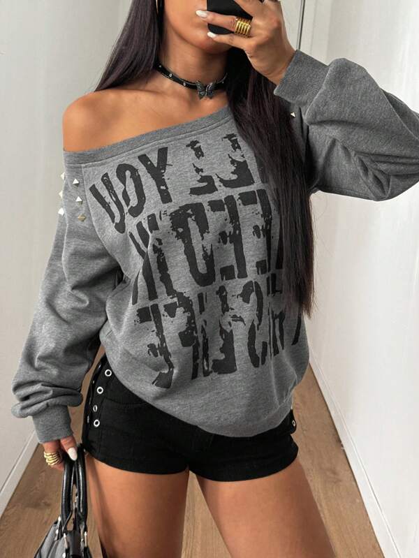 StreetHx Graues, schräges, schulterfreies Sweatshirt für Damen, akademischer Arbeitsweg, schwarzer englischer Vintage-Druck, übergroßes Nietendekor, Goth, E-Girl, Y2K, Punk, Langarm-Sweatshirt, Abschlussfeier, Schulanfangs-Outfits, Abschlussfeier, Lehrer-Outfits für Frauen, Schulanfang