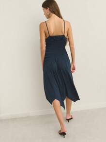 Nöista Váy midi nhún bèo có dây đeo mảnh và viền bất đối xứng. Chất liệu mềm mại, co giãn - lý tưởng cho kỳ nghỉ ở bãi biển, trang phục dự tiệc mùa hè hoặc trang phục ngày 4 tháng 7 mát mẻ. - Màu xanh lam - Xem 6
