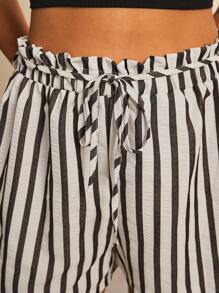 SHEIN VCAY Plus Size Vacation Casual Solid Halter Top And Striped Shorts 2Pcs Set Summer Boho Women's Clothing Brunch Outfits For Women Airport Outfit For Women Beach Vacation Outfits City Break Outfits Holiday Outfits