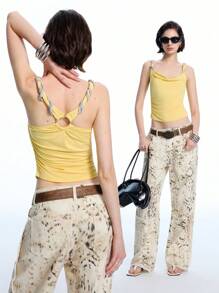 LYSMO 2025 Nuovo arrivo Estate Maglietta donna collo a U slim con design a vita laterale con ruches,decorazione anello metallico posteriore e dettagli twist a blocchi di colore. Perfetto per lo stile Hot Girl, vibrazioni Y2K, pendolarismo quotidiano e moda high-street - Giallo - Visualizzare 2