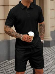 Manfinity Homme Conjunto de camisa polo de manga corta y pantalones cortos de unicolor y textura para hombres, conjunto casual de dos piezas para hombres, conjunto de verano de dos piezas para hombres, conjunto de dos piezas negro para hombres