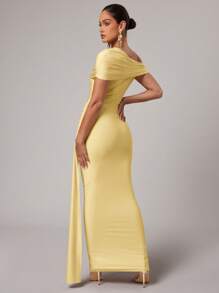 Silquee 女士纯色连衣裙、性感优雅黑色不对称荷叶边下摆长裙、黑色连衣裙、自然腰连衣裙、正式连衣裙、针织连衣裙、度假连衣裙、海滩度假连衣裙、约会连衣裙、超长连衣裙、黑色荷叶边下摆连衣裙、黑色腰带连衣裙 - 黃色 - 查看 2