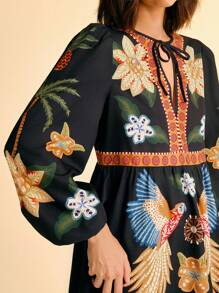 CAJUNI Vestido corto de tejido veraniego para mujer con escote en V, mangas con puños de lazo y estampado de loro negro, árbol de coco, piña y plantas tropicales, diseño bohemio para vacaciones