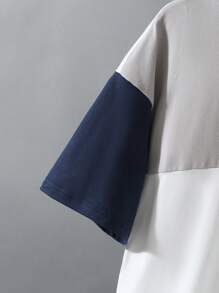 Set di 2 pezzi con maglietta girocollo multicolore in maglia, abbinata a pantaloncini, molto adatto per pendolarismo, andare a scuola, attività all'aperto ecc. come combinazione quotidiana.