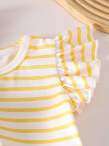 SHEIN Playful Pals 3 件套彩色心形条纹印花荷叶边下摆圆领套头 T 恤，柔软舒适，休闲可爱设计，适合春夏季 - 彩色 - 查看 6